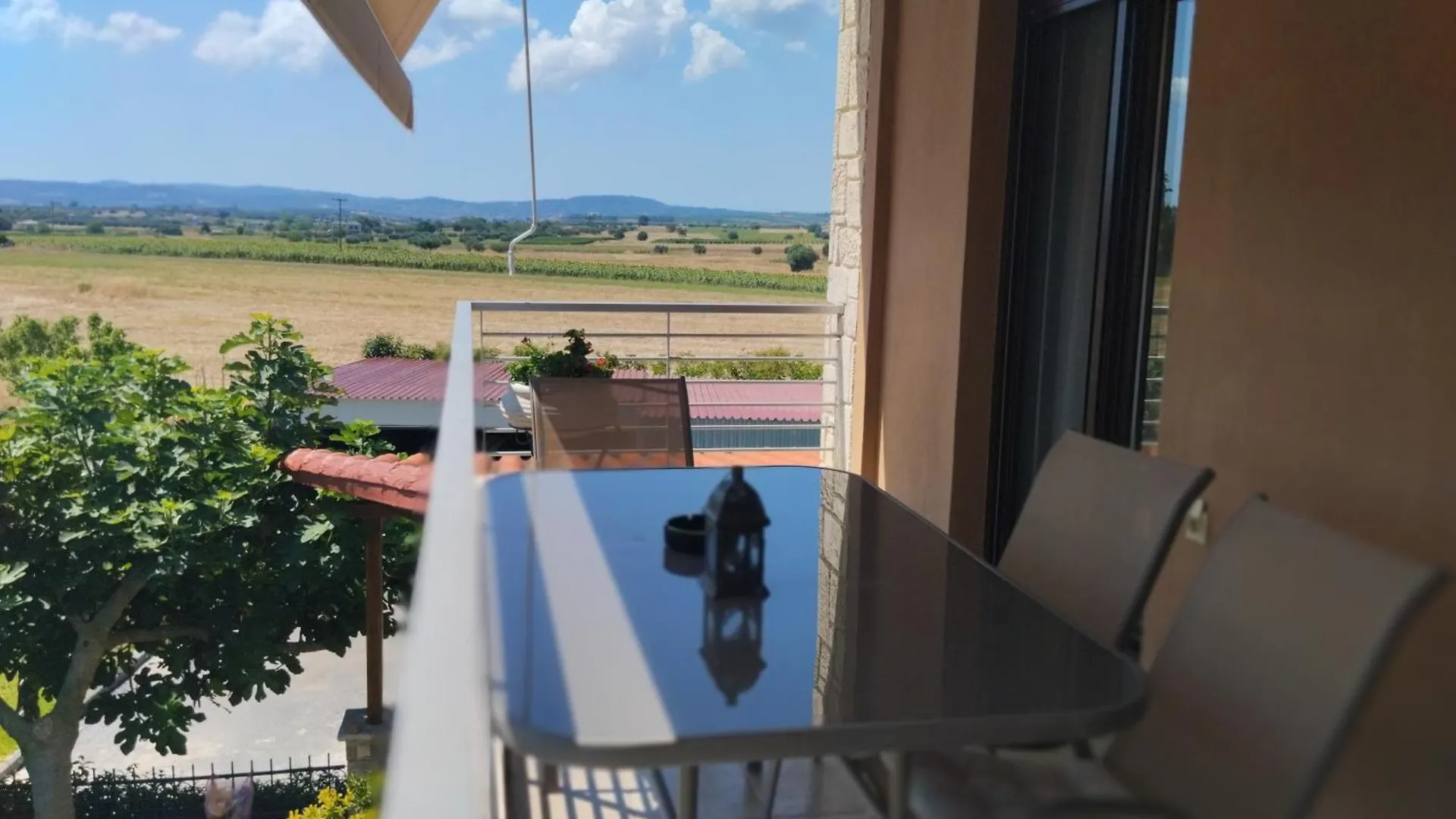 דירות אפיטוס Rodiola House